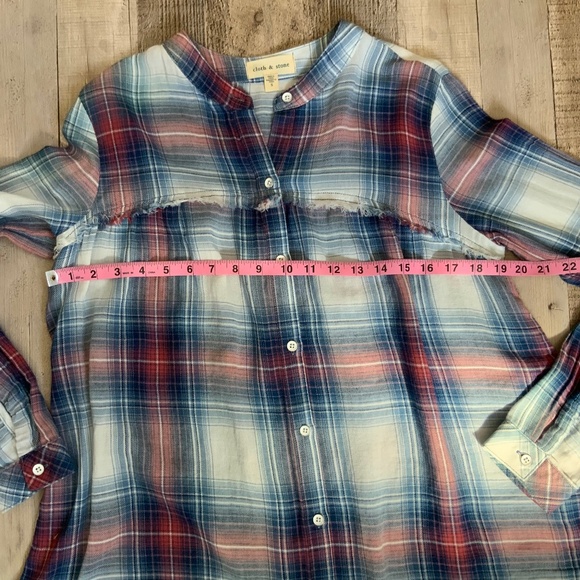 Anthropologie Cloth & Stone Red Blue Cotton Plaid Collarless Button Front Top S - Picture 10 of 13